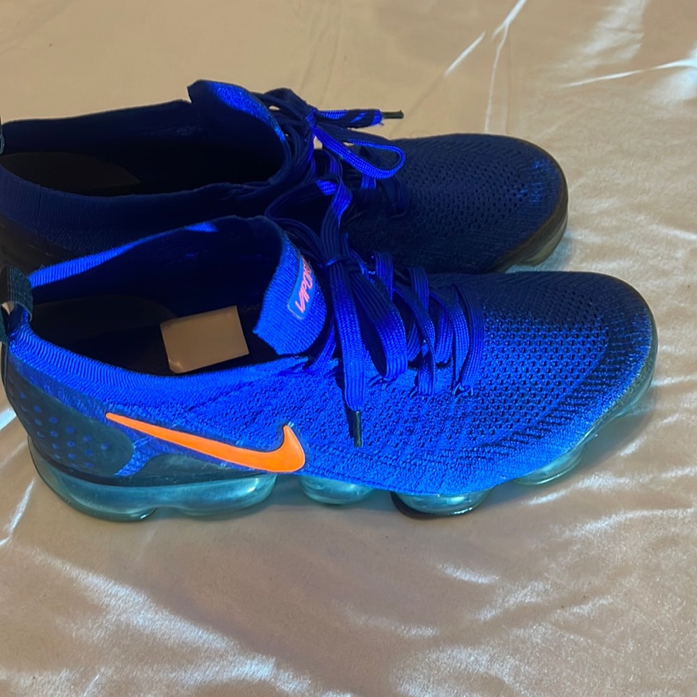 Men’s Nike by Vapormax size: 9.5 excellent condition